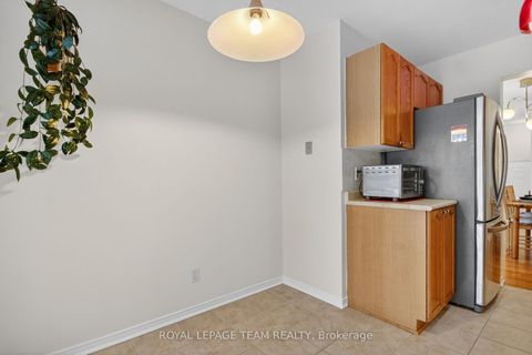 Photo 20 at 48 JACKMAN Terrace, Katimavik, Kanata