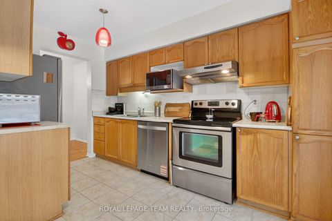 Photo 22 at 48 JACKMAN Terrace, Katimavik, Kanata