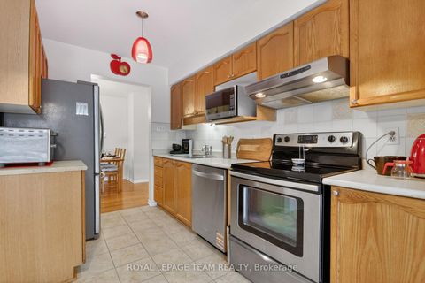 Photo 23 at 48 JACKMAN Terrace, Katimavik, Kanata