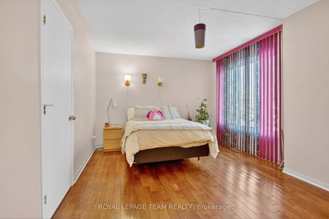 Photo 24 at 48 JACKMAN Terrace, Katimavik, Kanata