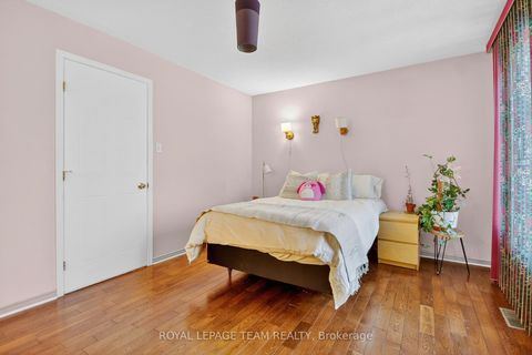 Photo 25 at 48 JACKMAN Terrace, Katimavik, Kanata