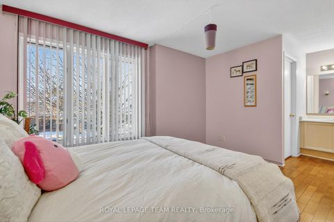 Photo 27 at 48 JACKMAN Terrace, Katimavik, Kanata