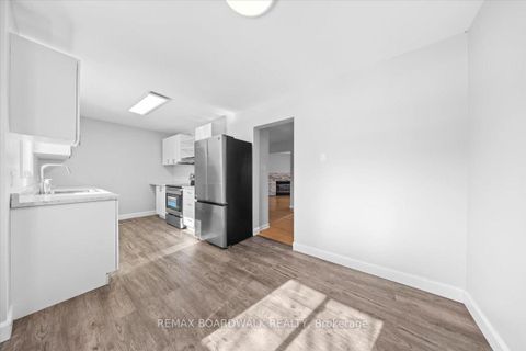 Photo 16 at 1513 Thurlow Street, Fallingbrook/Ridgemount, Orleans