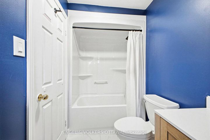 Photo 15 at 14 Gamma Court, Nepean (Heritage Park), Ottawa