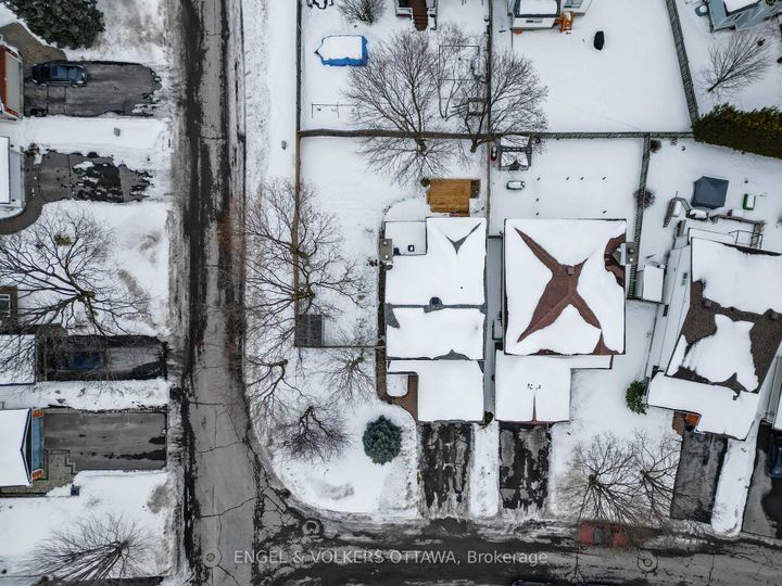 Photo 39 at 14 Gamma Court, Nepean (Heritage Park), Ottawa