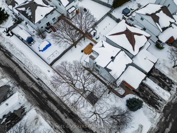 Photo 40 at 14 Gamma Court, Nepean (Heritage Park), Ottawa