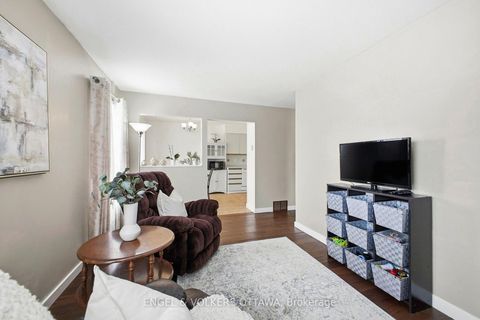 Photo 13 at 14 Gamma Court, Nepean (Heritage Park), Ottawa