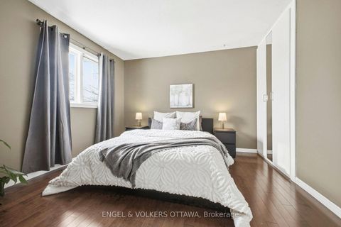 Photo 16 at 14 Gamma Court, Nepean (Heritage Park), Ottawa