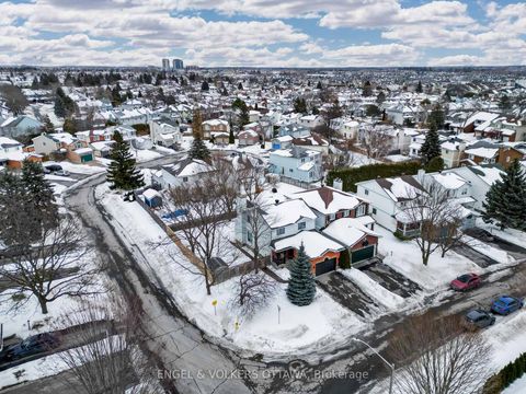 Photo 28 at 14 Gamma Court, Nepean (Heritage Park), Ottawa