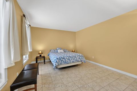 Photo 4 at 8 New Street, Rideau Lakes (Newboro) Twp, Rideau Lakes