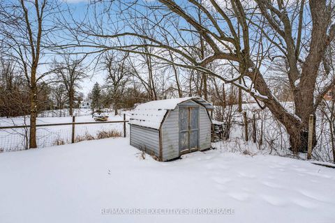 Photo 35 at 8 New Street, Rideau Lakes (Newboro) Twp, Rideau Lakes