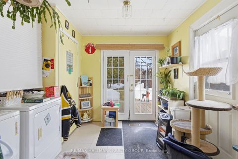 Photo 3 at 229 Gore Street E, Perth