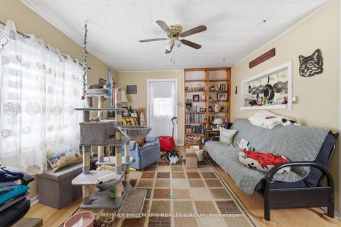 Photo 5 at 229 Gore Street E, Perth