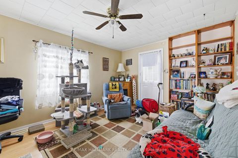 Photo 7 at 229 Gore Street E, Perth