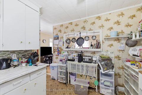 Photo 10 at 229 Gore Street E, Perth