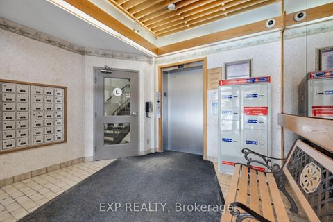 Photo 2 at 104 - 6470 BILBERRY Drive, Orleans Wood, Orleans