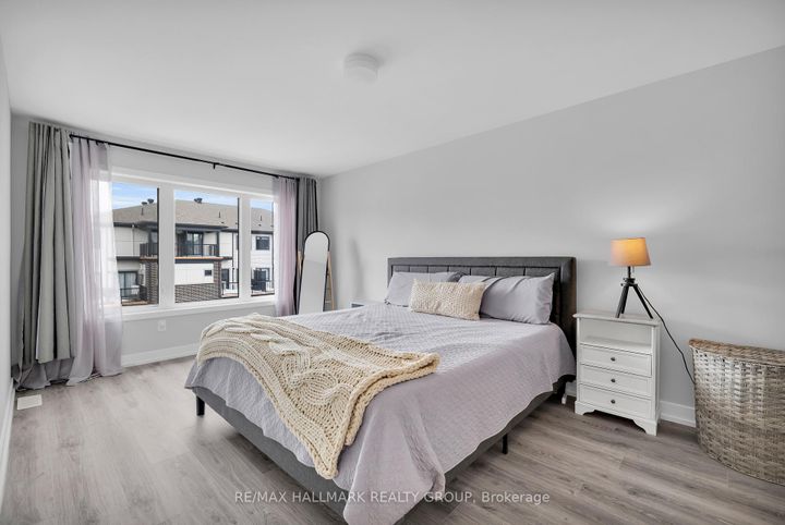 Photo 21 at 738 Chromite Private, Nepean (Heritage Park), Ottawa