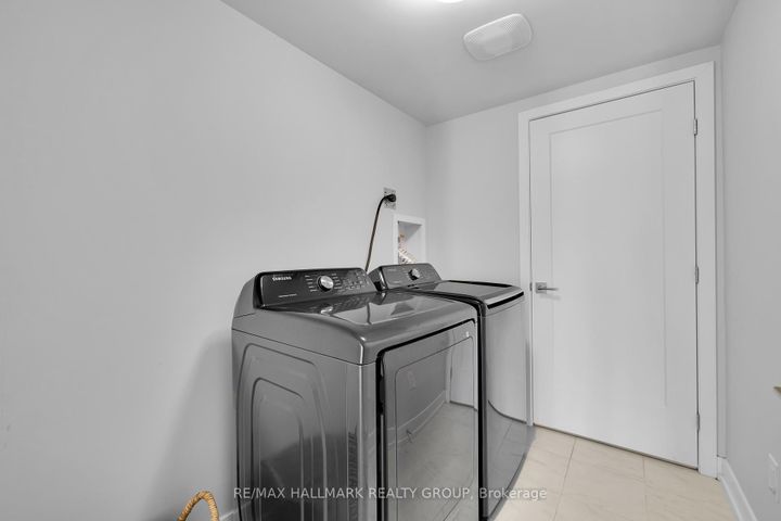 Photo 26 at 738 Chromite Private, Nepean (Heritage Park), Ottawa