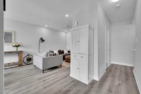 Photo 4 at 738 Chromite Private, Nepean (Heritage Park), Ottawa