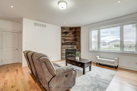 Photo 14 at 6237 Perth Street, Richmond, Stittsville