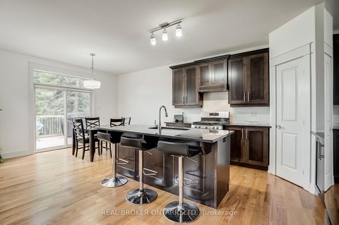 Photo 18 at 6237 Perth Street, Richmond, Stittsville