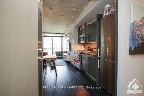 Photo 2 at 815 - 224 Lyon Street N, Ottawa Centre