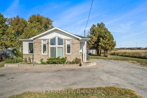 Photo 1 at 2147 Mer Bleue Road, Avalon West, Orleans