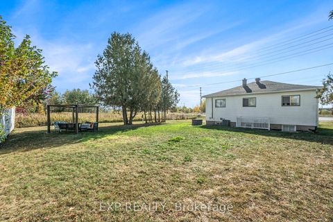 Photo 18 at 2147 Mer Bleue Road, Avalon West, Orleans