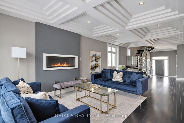 Photo 10 at 71 Eleanor Drive, Nepean (City View/Skyline/Fisher Heights/Parkwood Hills), Ottawa