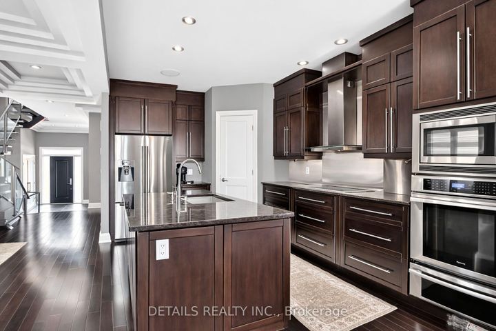 Photo 14 at 71 Eleanor Drive, Nepean (City View/Skyline/Fisher Heights/Parkwood Hills), Ottawa