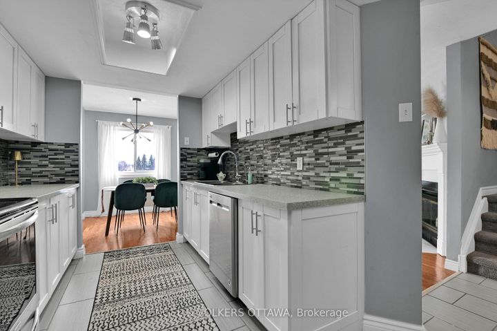 Photo 8 at 66 Hummingbird Crescent, Nepean (Cedargrove/Fraserdale), Ottawa