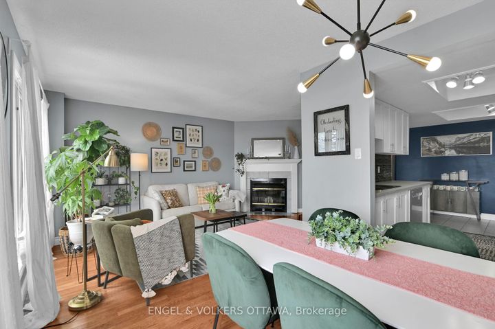 Photo 12 at 66 Hummingbird Crescent, Nepean (Cedargrove/Fraserdale), Ottawa