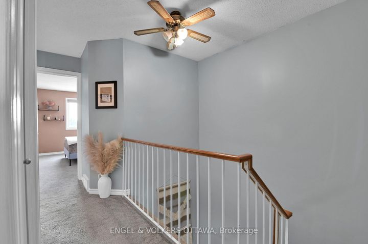 Photo 16 at 66 Hummingbird Crescent, Nepean (Cedargrove/Fraserdale), Ottawa