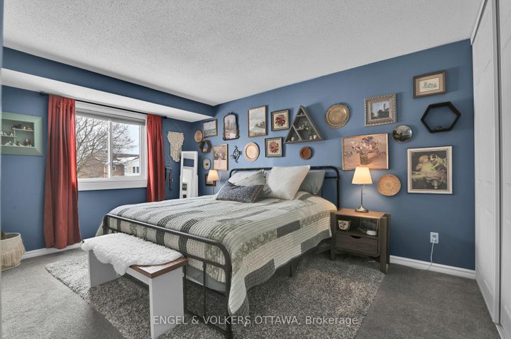 Photo 17 at 66 Hummingbird Crescent, Nepean (Cedargrove/Fraserdale), Ottawa