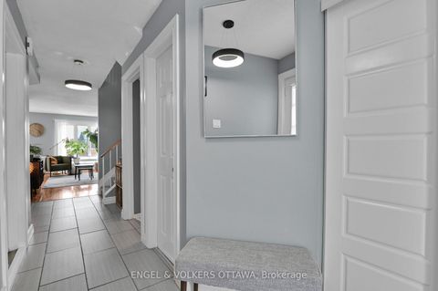 Photo 4 at 66 Hummingbird Crescent, Nepean (Cedargrove/Fraserdale), Ottawa
