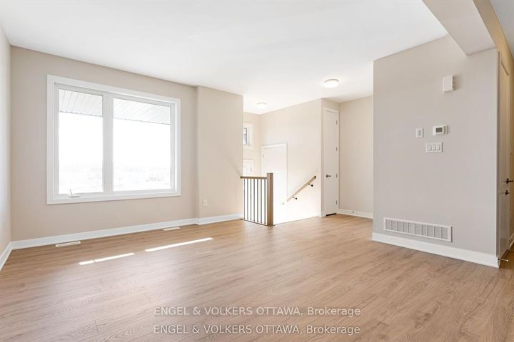 Photo 3 at 328 Catsfoot Walk, Nepean (Half Moon Bay), Ottawa