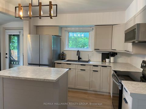 Photo 10 at 2545 MARKET Street, Cumberland Village, Orleans