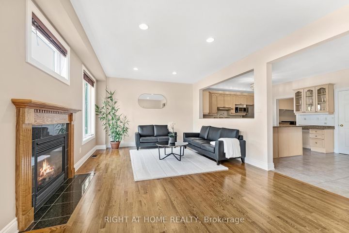 Photo 2 at 409 Beatrice Drive, Nepean (Longfields), Ottawa