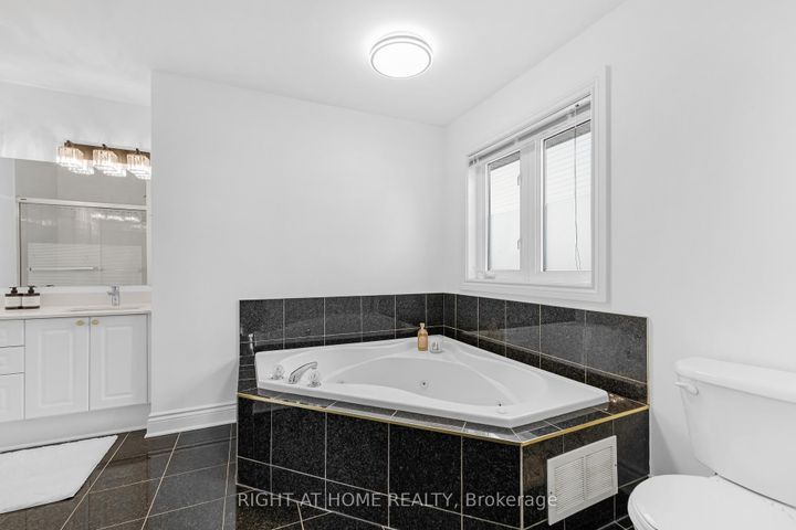 Photo 25 at 409 Beatrice Drive, Nepean (Longfields), Ottawa