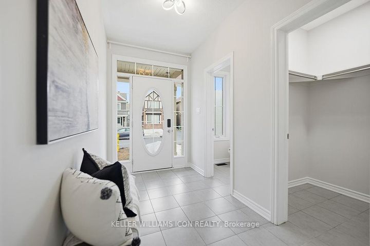 Photo 2 at 756 Cape Jack Walk, Nepean (Half Moon Bay), Ottawa