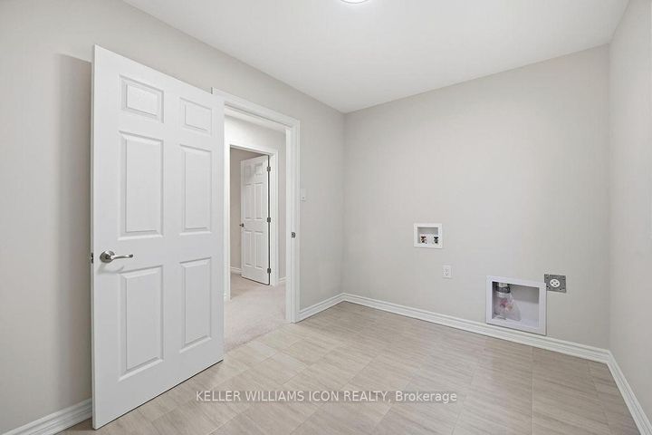 Photo 39 at 756 Cape Jack Walk, Nepean (Half Moon Bay), Ottawa