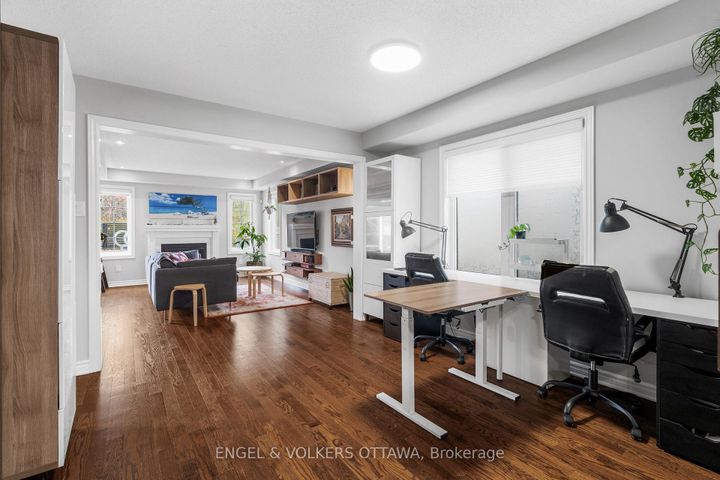 Photo 5 at 760 Mayfly Crescent, Nepean (Half Moon Bay), Ottawa