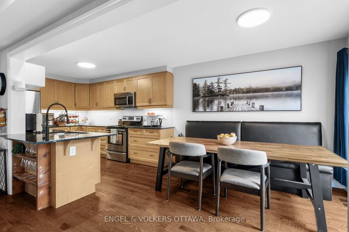 Photo 10 at 760 Mayfly Crescent, Nepean (Half Moon Bay), Ottawa