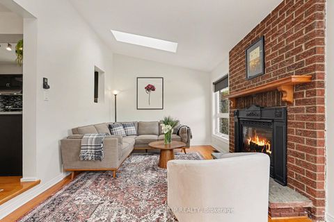 Photo 7 at 53 Filion Crescent, Bridlewood, Kanata