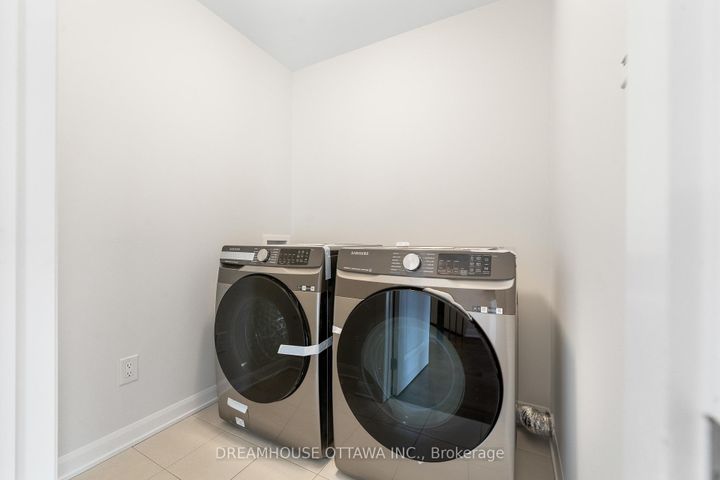 Photo 25 at 563 Aglish Mews, Nepean (Half Moon Bay), Ottawa