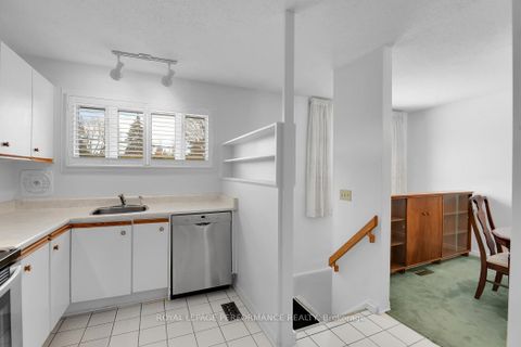 Photo 15 at 9 Kilmory Crescent, Nepean (Borden Farm/Stewart Farm/Carleton Heights/Parkwood Hills), Ottawa