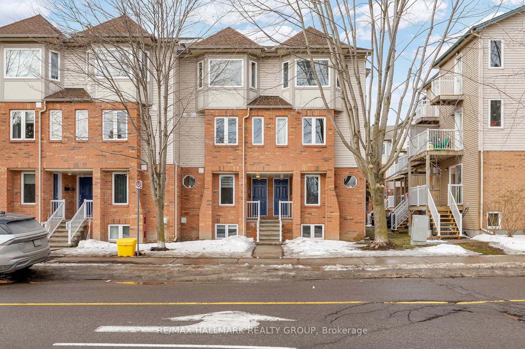 1344 Guthrie Street, Nepean (Leslie Park), Ottawa 