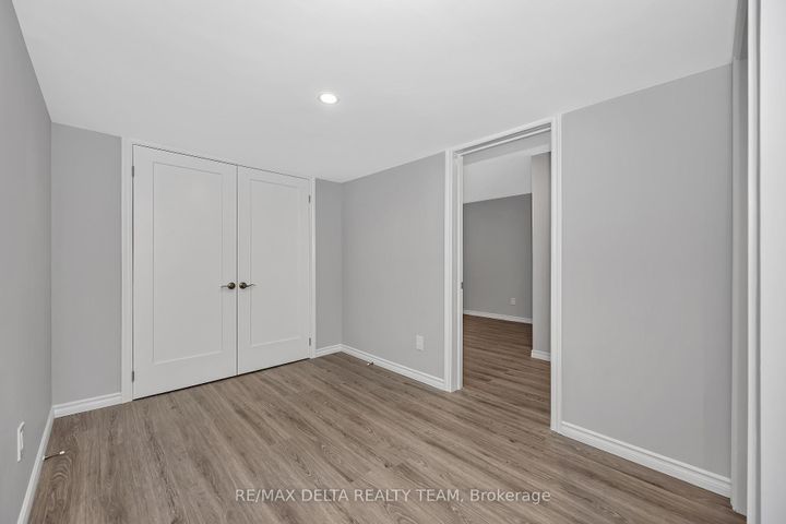 Photo 33 at 751 Devario Crescent, Nepean (Half Moon Bay), Ottawa