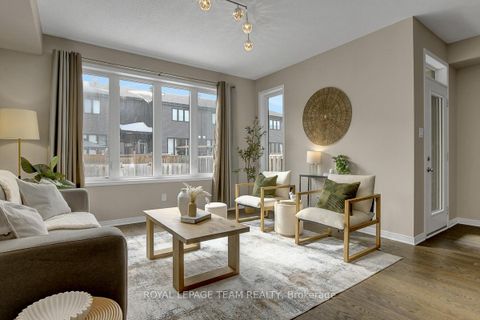 Photo 6 at 277 Losino Crescent, Emerald Meadows/Trailwest, Kanata