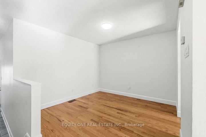 Photo 7 at 35 Willwood Crescent, Nepean (Cedargrove/Fraserdale), Ottawa